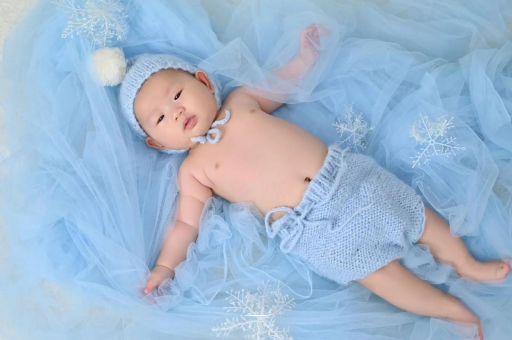 借卵生子咨询孕妇在家站着分娩